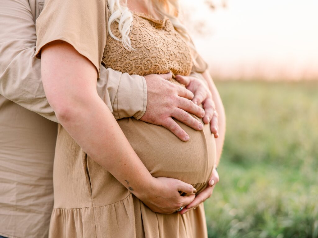 Minnesota Maternity Photographer