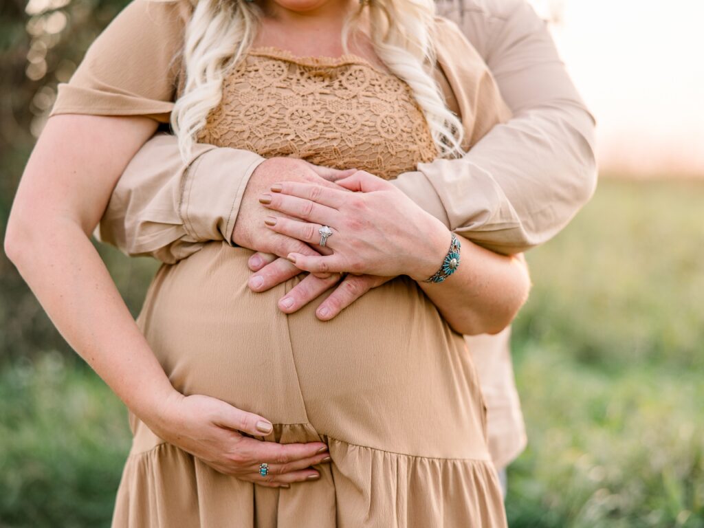 Minnesota Maternity Photographer